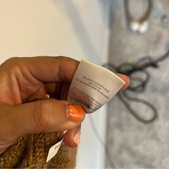 EXPRESS womens sweater chunky oversized S beige tan Fall/Winter top - Picture 6 of 6